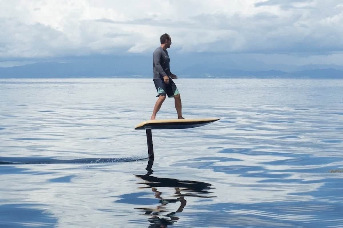 An eFoil hydrofoil wing